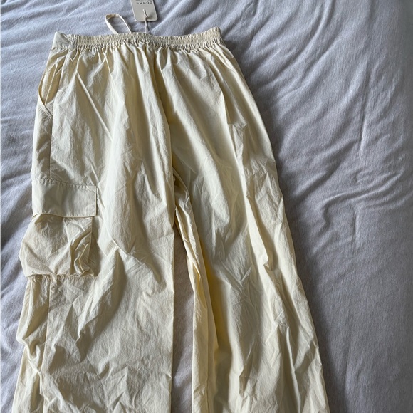 Donni nylon cargo pants - Medium- NWT - Picture 3 of 6